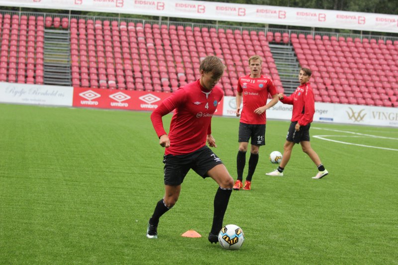 Ludvig Langrekken og resten av juniorgutta gleder seg til NM-kampen.